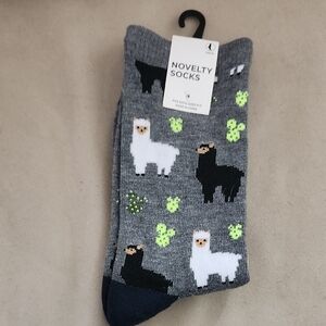 Kohl's Novelty Llama Crew Socks